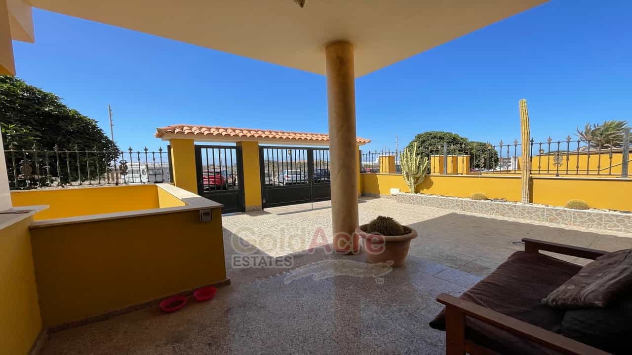 Huis in La Oliva, Canarische eilanden 10827349