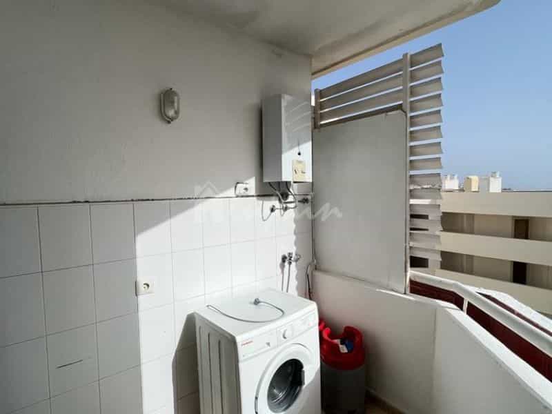 Condominium in Adeje, Canarische eilanden 10827443