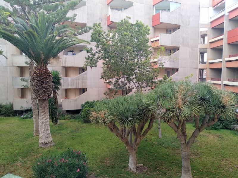 Condominium in Las Galletas, Canarias 10827462