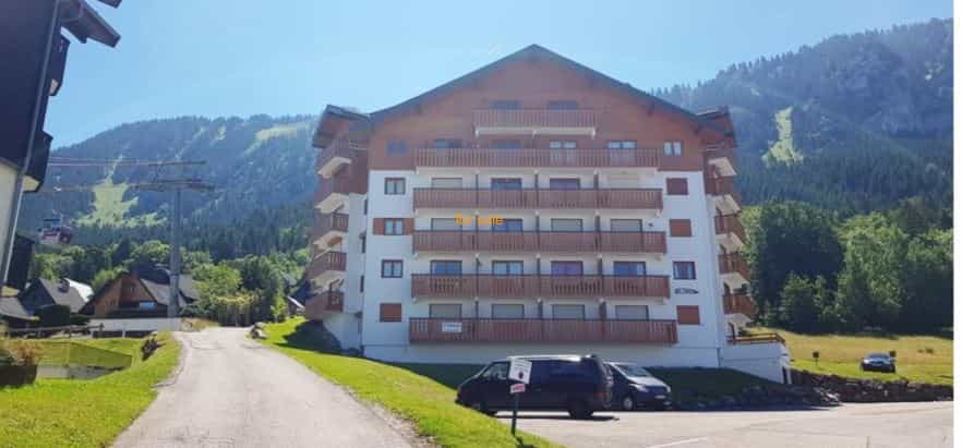 Condominium in Meillerie, Auvergne-Rhone-Alpes 10827484