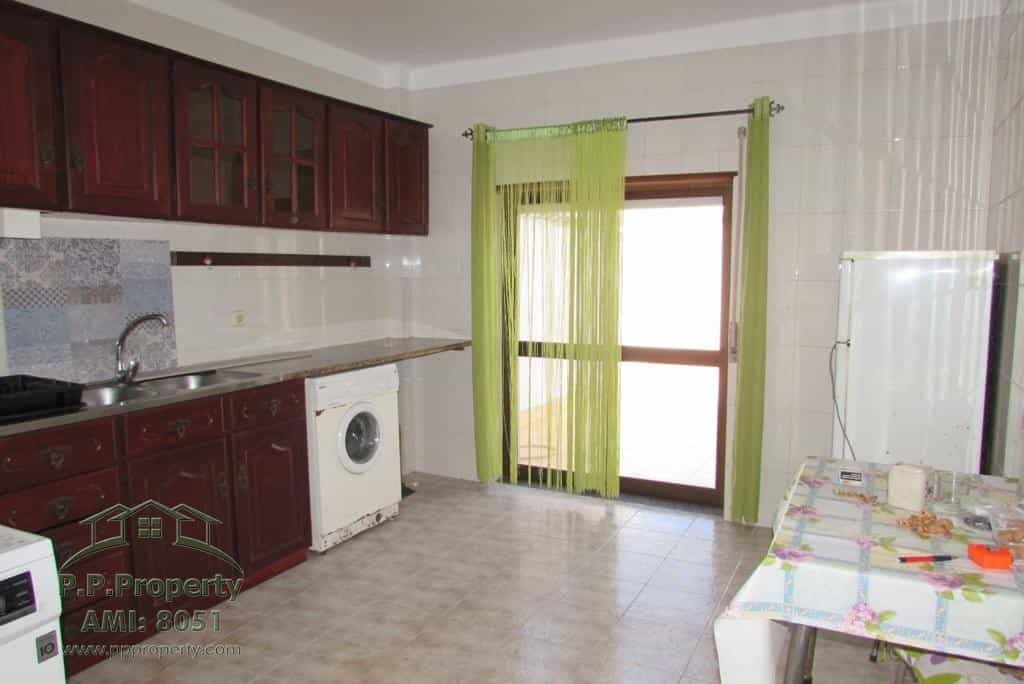 Eigentumswohnung im Caldas da Rainha, Leiria 10827599