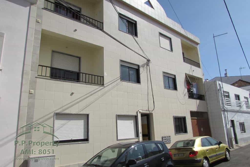 Condominium in Caldas da Rainha, Leiria District 10827599