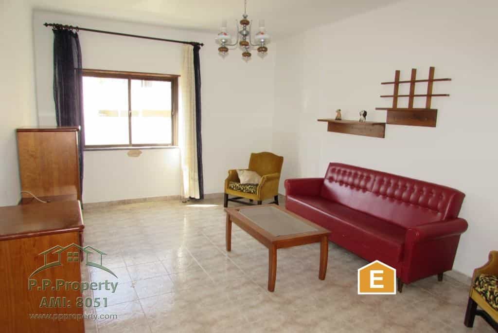Condominium in Caldas da Rainha, Leiria 10827599