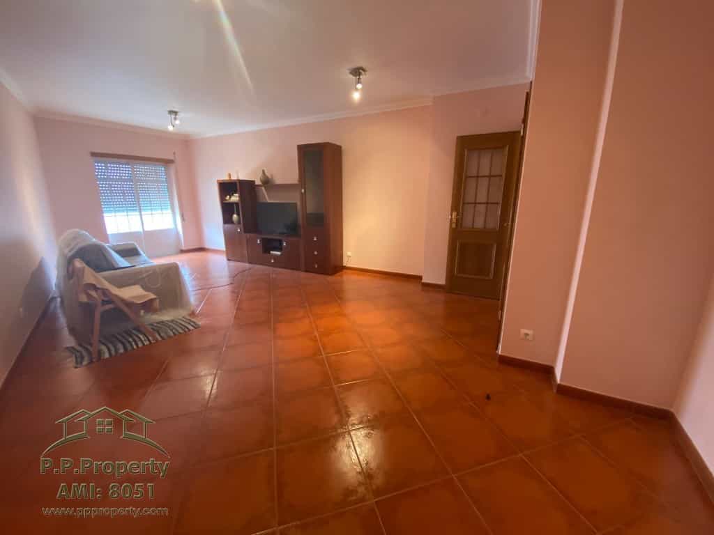 Eigentumswohnung im Caldas da Rainha, Leiria District 10827600