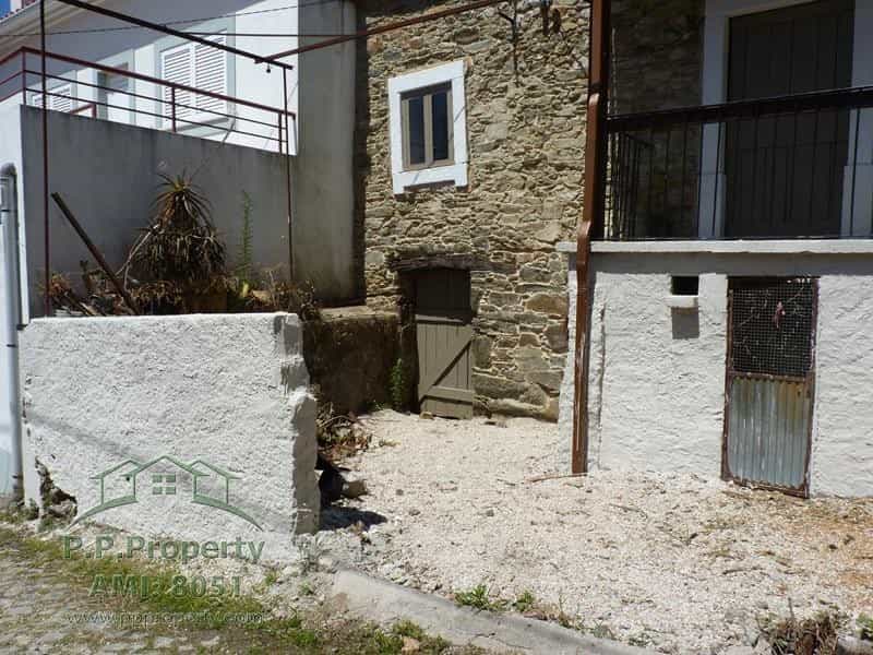House in Castanheira de Pera, Leiria 10827602