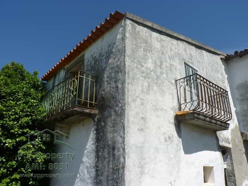 жилой дом в Pedrógão Grande, Leiria 10827677