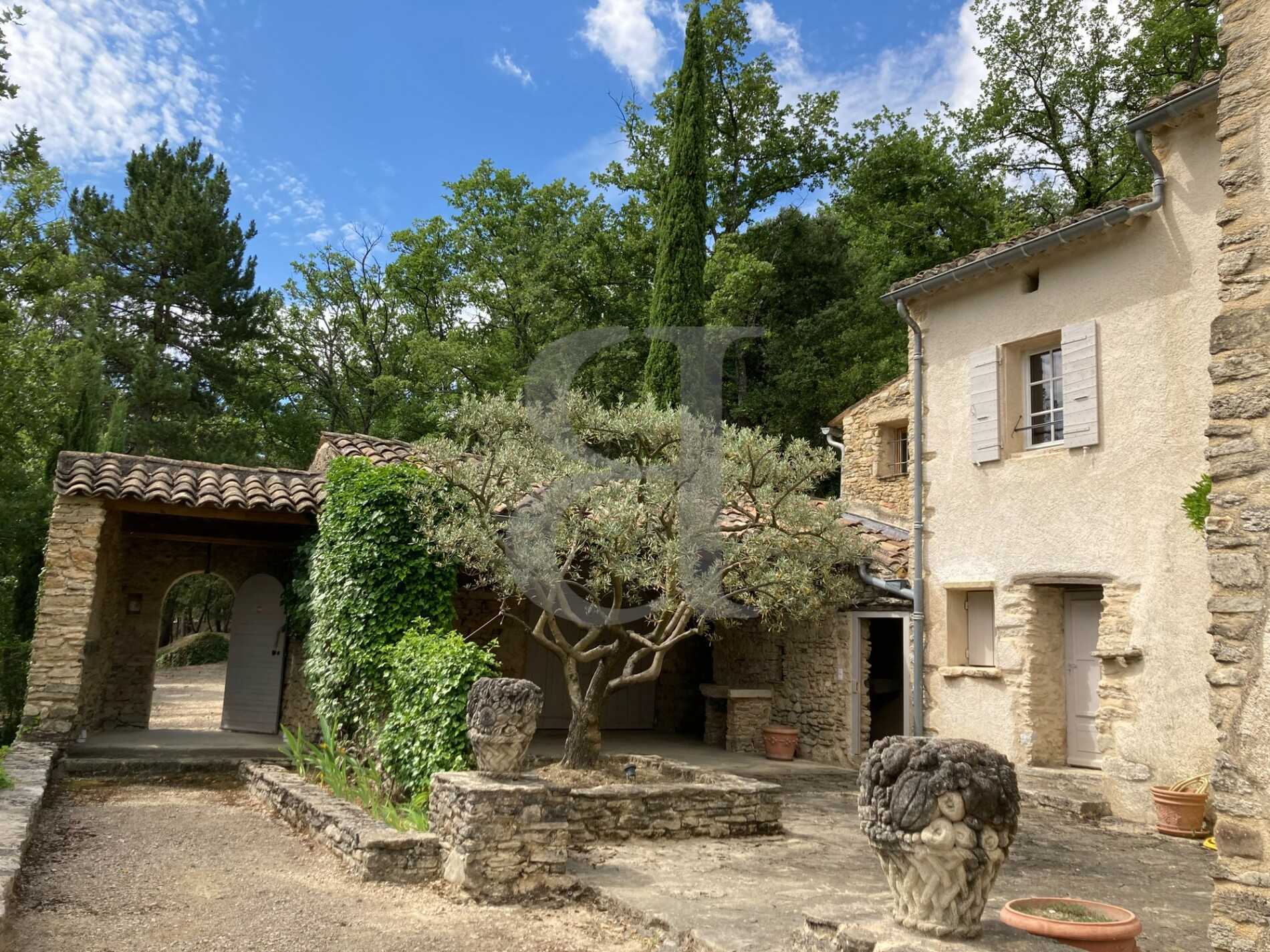 House in Vaison-la-Romaine, Provence-Alpes-Côte d'Azur 10827702