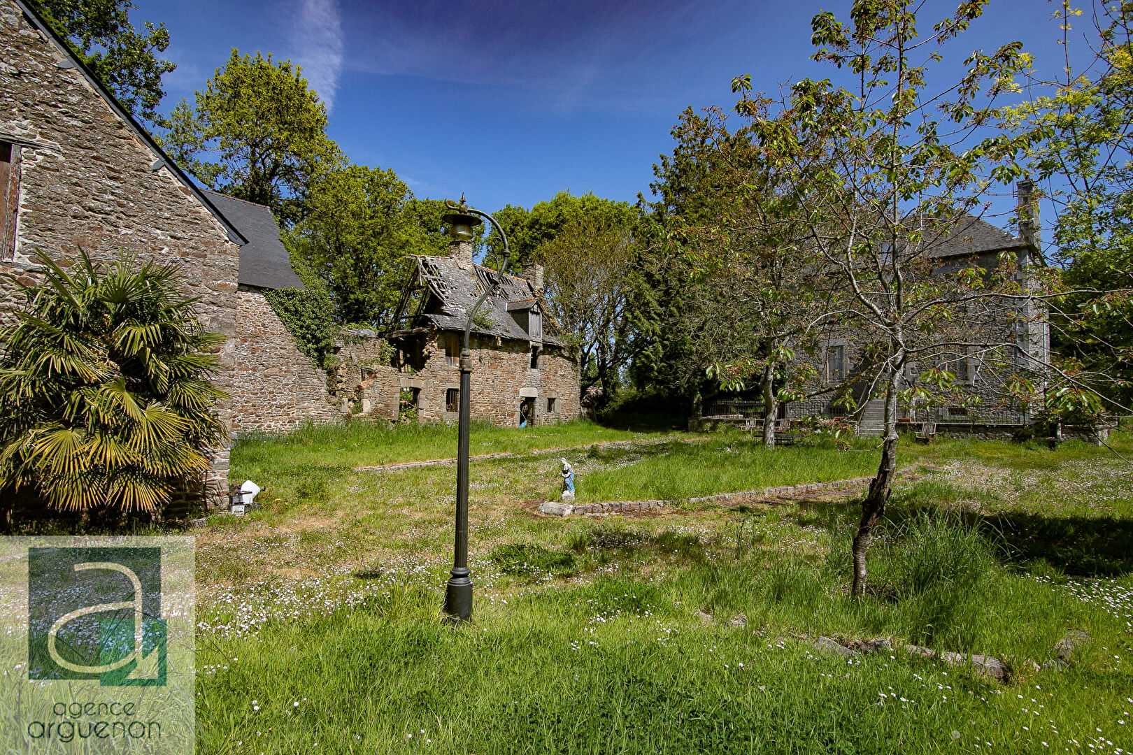 жилой дом в Pleudihen-sur-Rance, Brittany 10827751