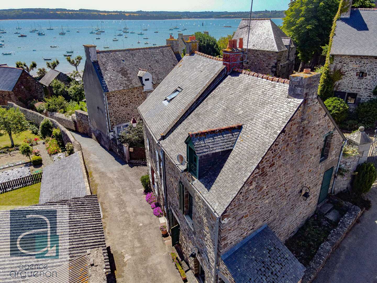 Casa nel Saint-Suliac, Brittany 10827768