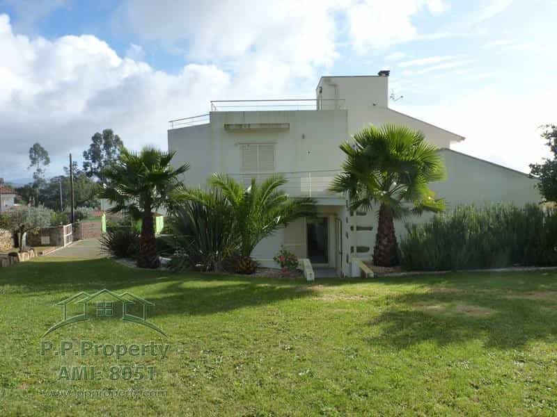 casa en Figueiró Dos Vinhos, Leiria District 10827769