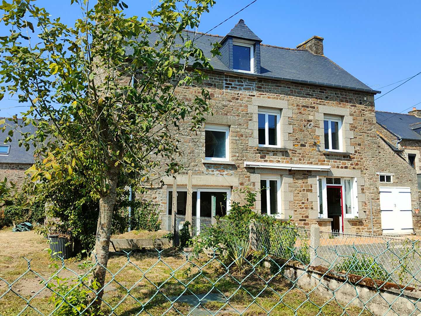 σπίτι σε Saint-Helen, Bretagne 10827794