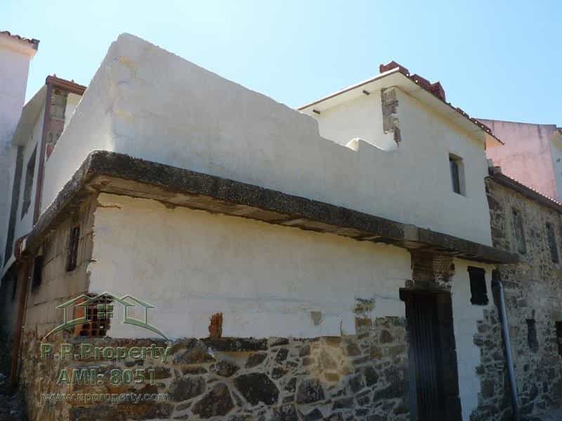 Talo sisään Castanheira de Pêra, Leiria District 10827813