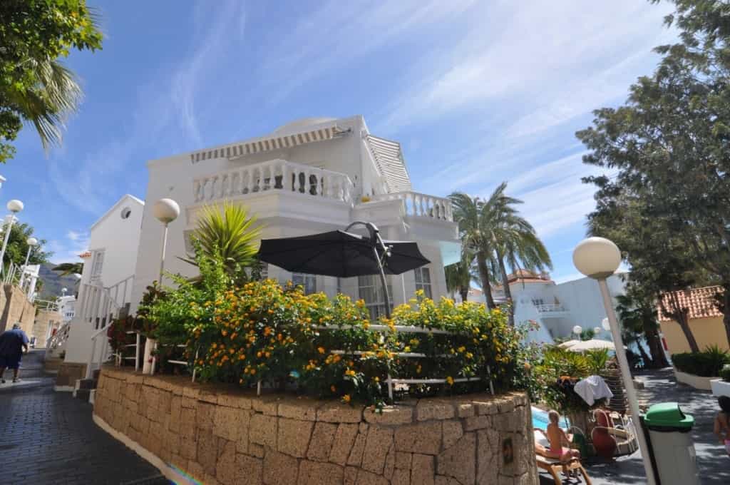 Condominium in El Guincho, Canary Islands 10827934