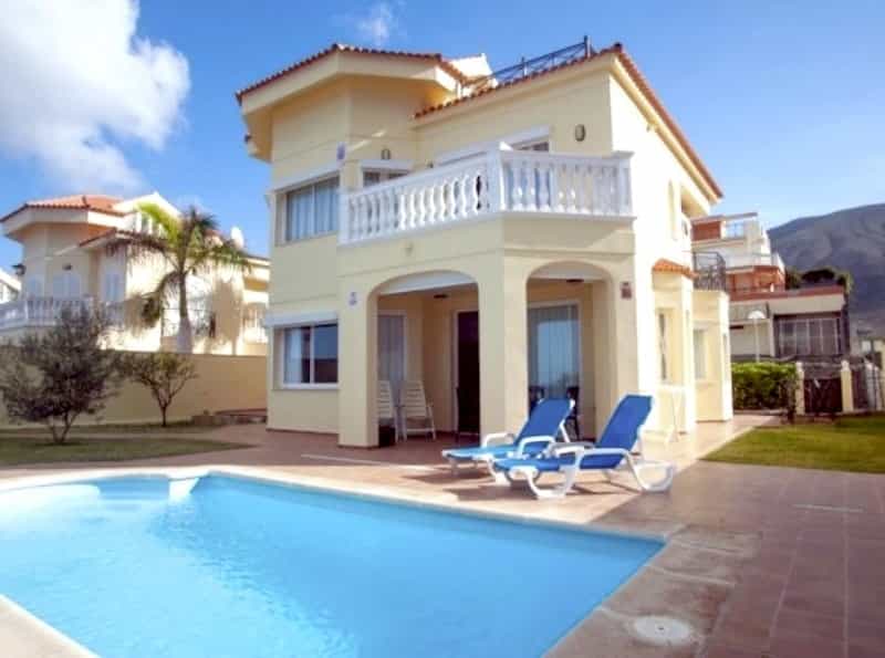 House in Arona, Canary Islands 10828038
