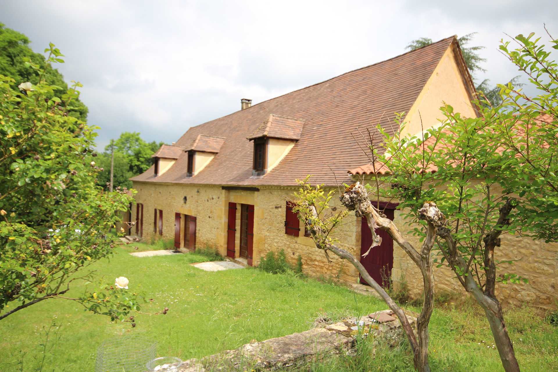 Casa nel Beaumont-du-Périgord, Nuova Aquitania 10828063