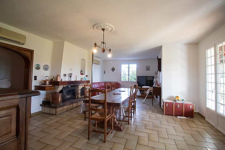 жилой дом в Marciac, Occitanie 10828099