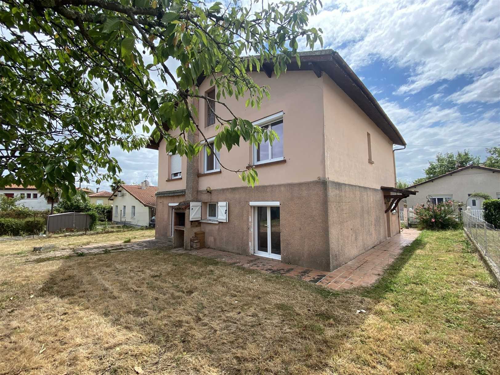 Будинок в Seissan, Occitanie 10828115