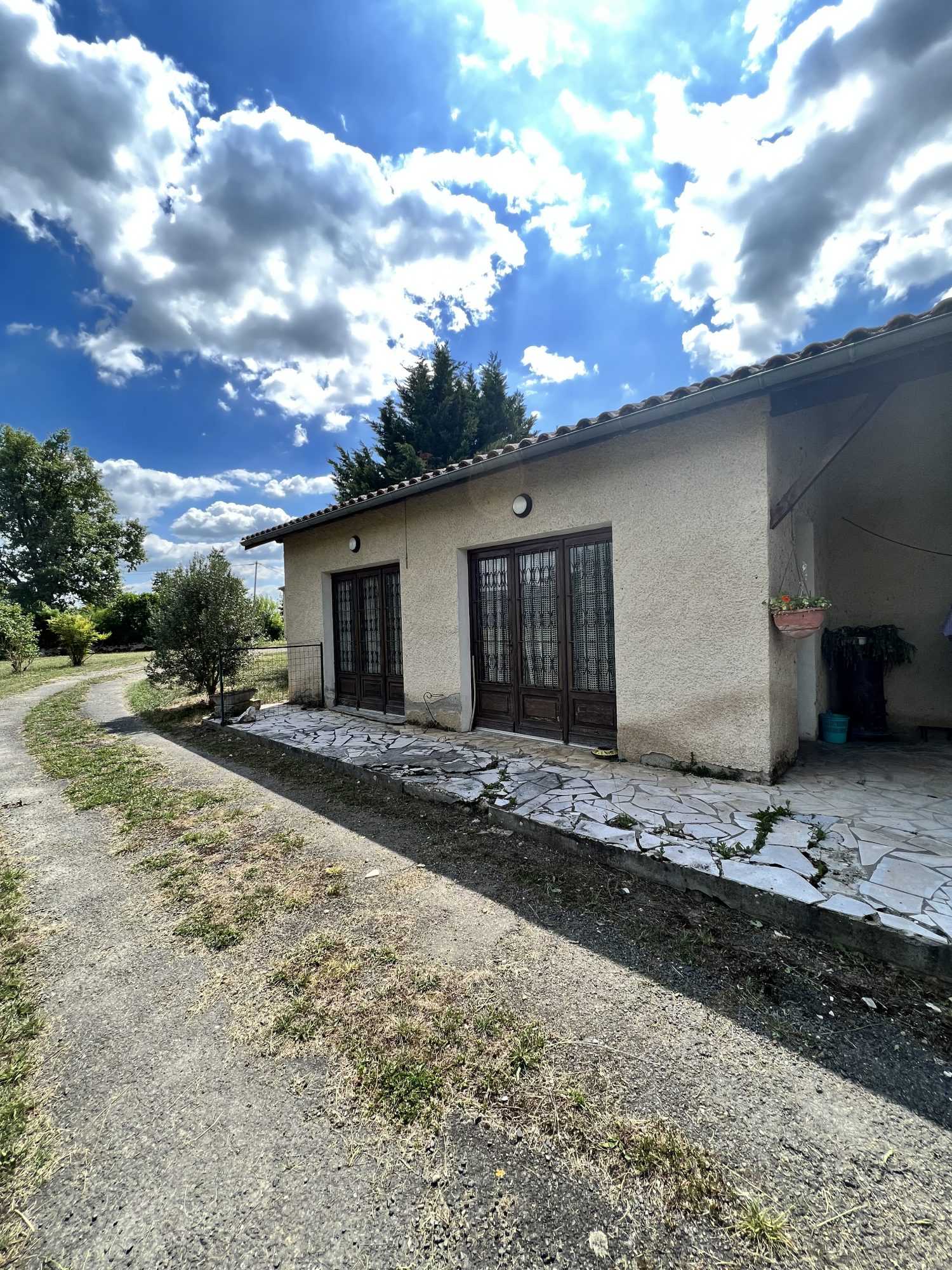 жилой дом в Mirande, Occitanie 10828125