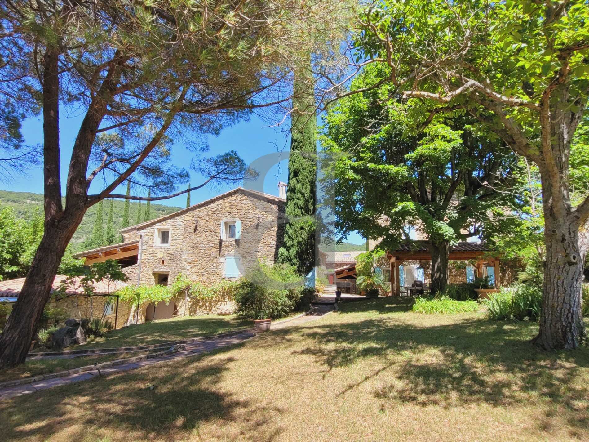 Hus i La Begude-de-Mazenc, Auvergne-Rhône-Alpes 10828181