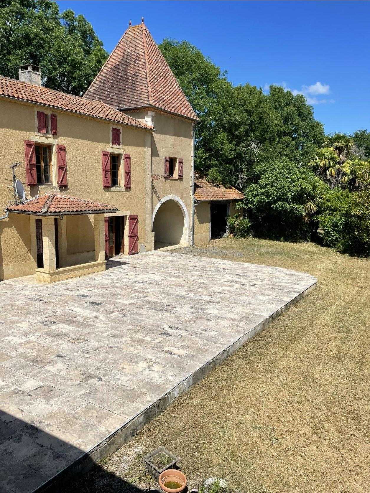 rumah dalam Mielan, Occitanie 10828193