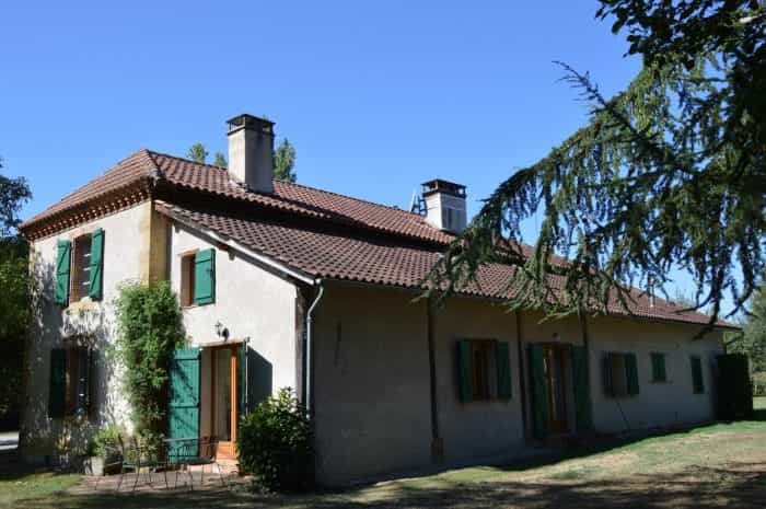 房子 在 Castelnau-Magnoac, Occitanie 10828214