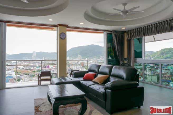 Condominium in Pa Tong, Phuket 10828262
