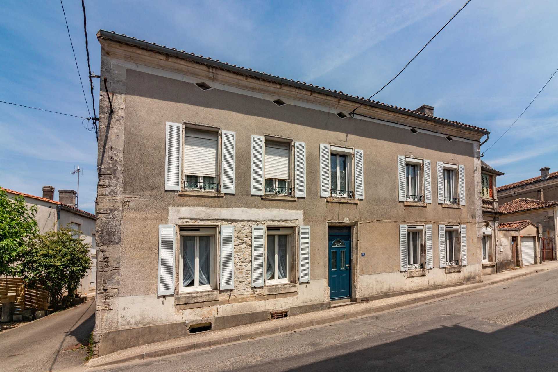 House in Segonzac, Nouvelle-Aquitaine 10828263
