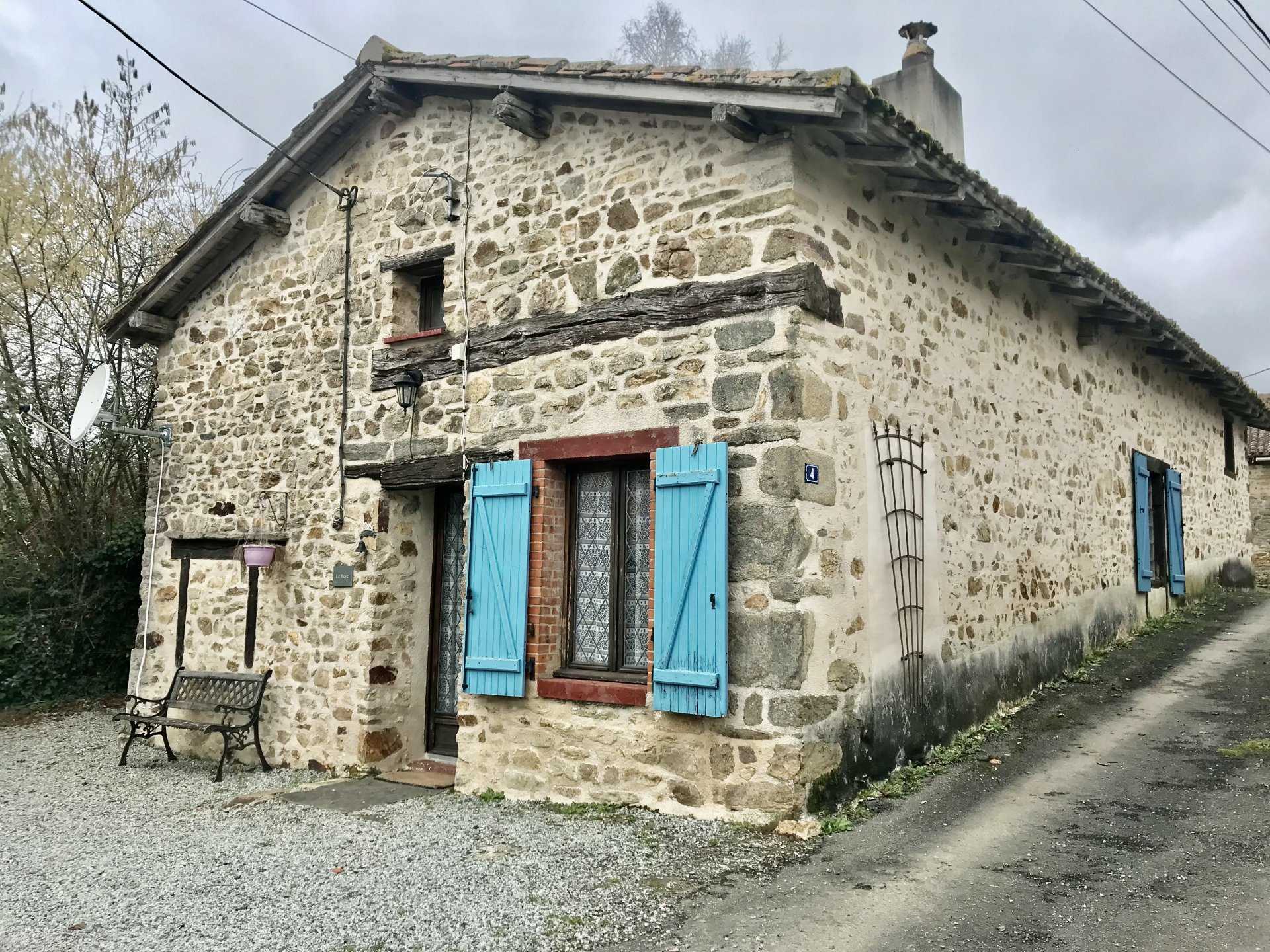 Hus i Berneuil, Nouvelle-Aquitaine 10828350