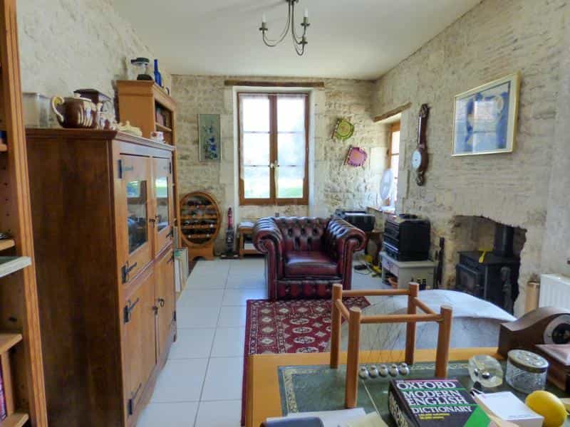 House in Mansle, Nouvelle-Aquitaine 10828447