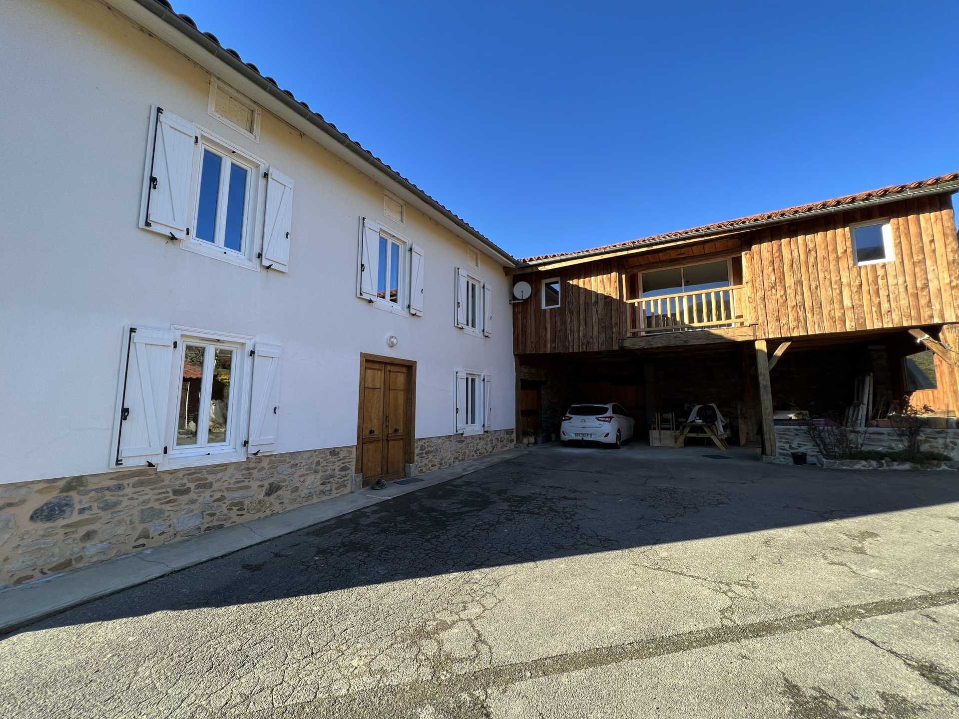 rumah dalam Aspet, Occitanie 10828511