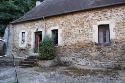 Andet i Sarrazac, Nouvelle-Aquitaine 10828559