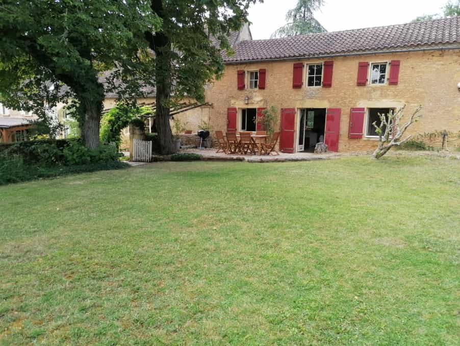 House in Pezuls, Nouvelle-Aquitaine 10828561