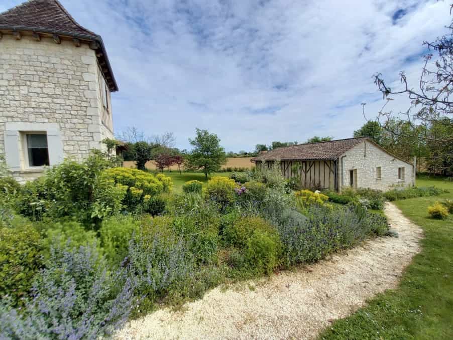Будинок в Villeréal, Nouvelle-Aquitaine 10828572