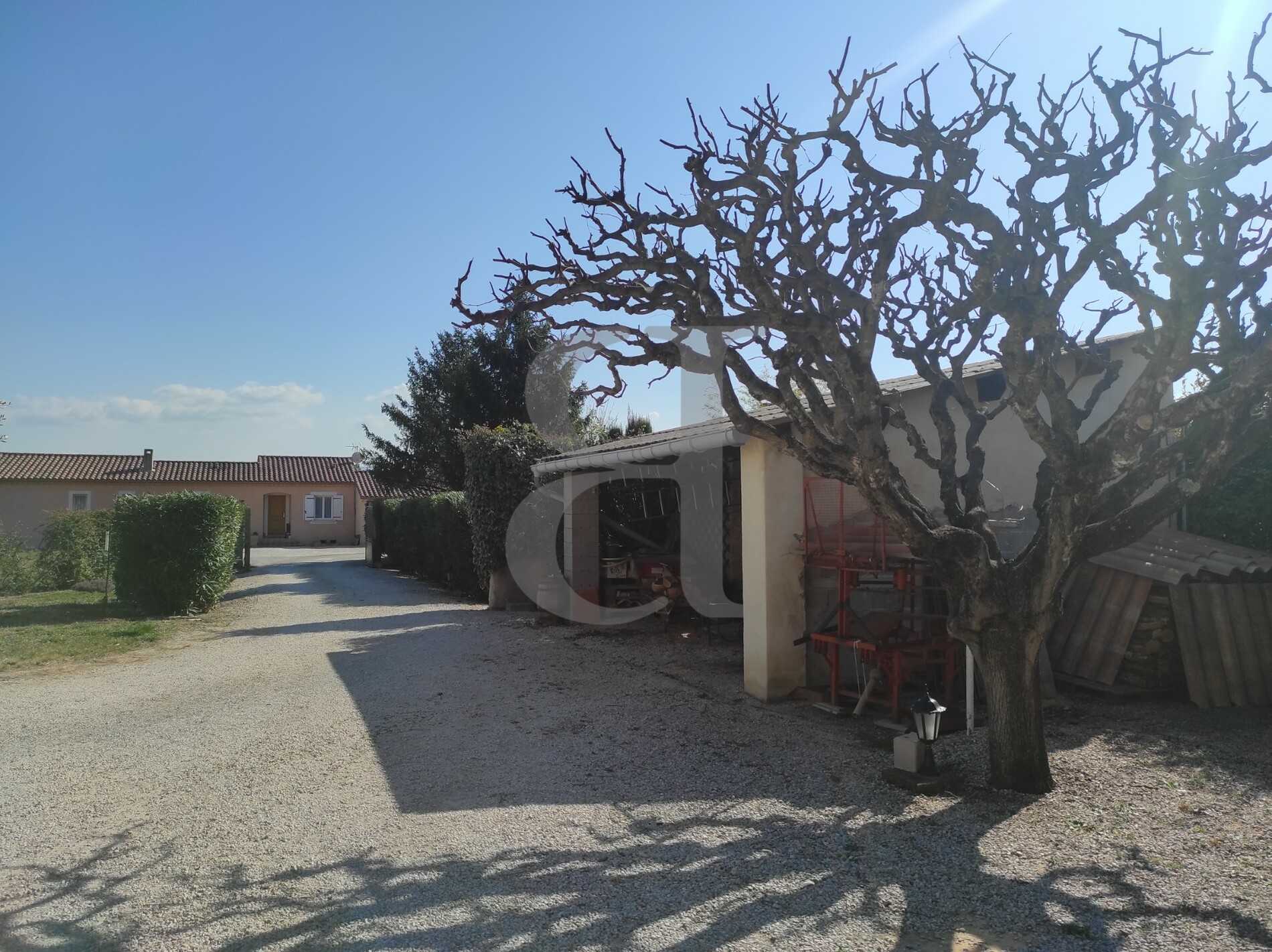 Casa nel Villedieu, Provence-Alpes-Côte d'Azur 10828684