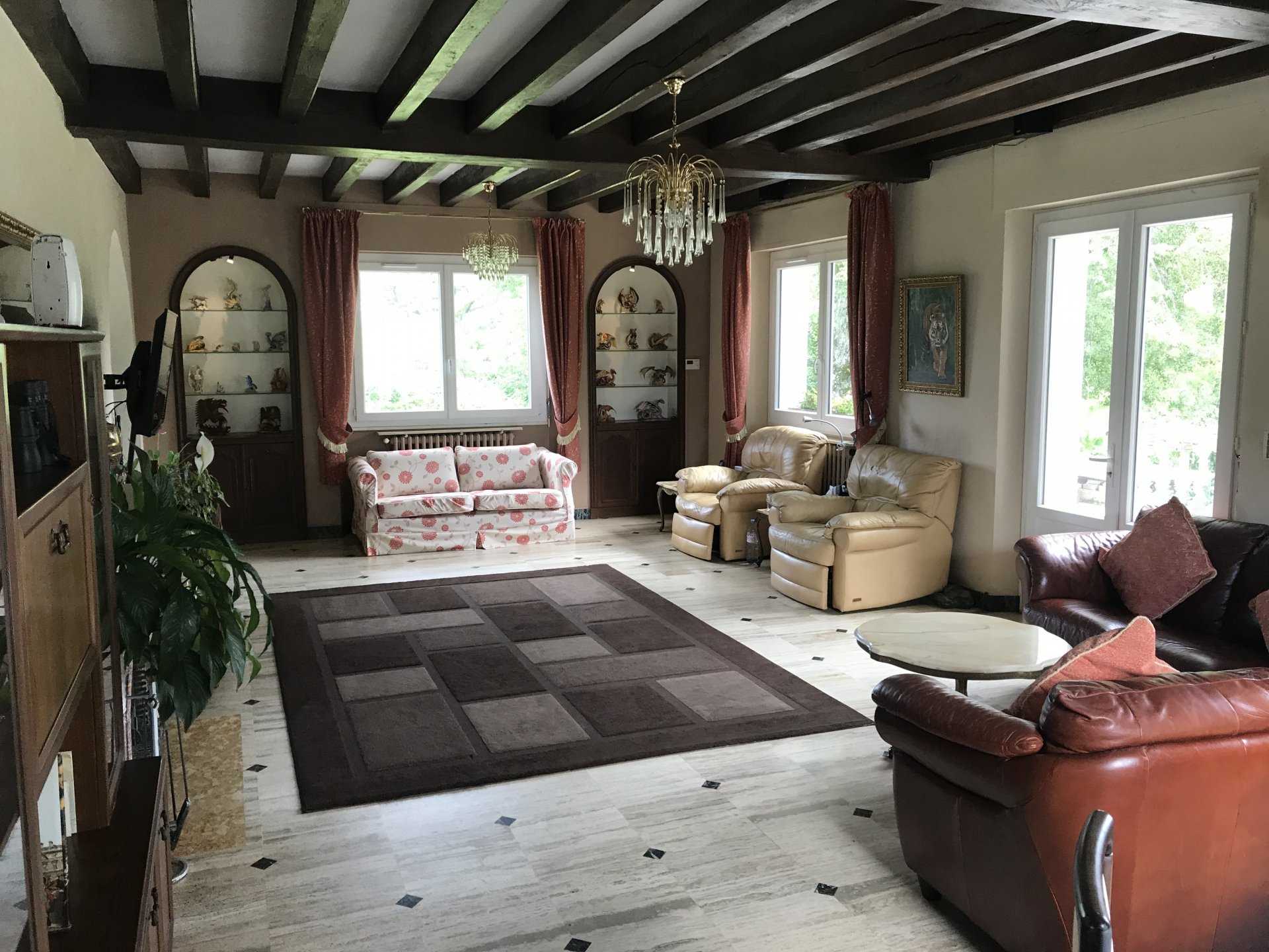 House in Bussiere-Poitevine, Nouvelle-Aquitaine 10828695