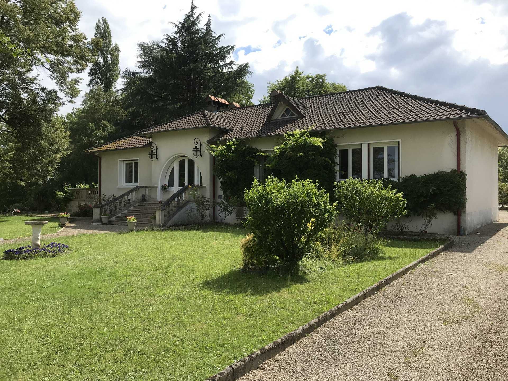 Casa nel Bussière-Poitevine, Nuova Aquitania 10828695