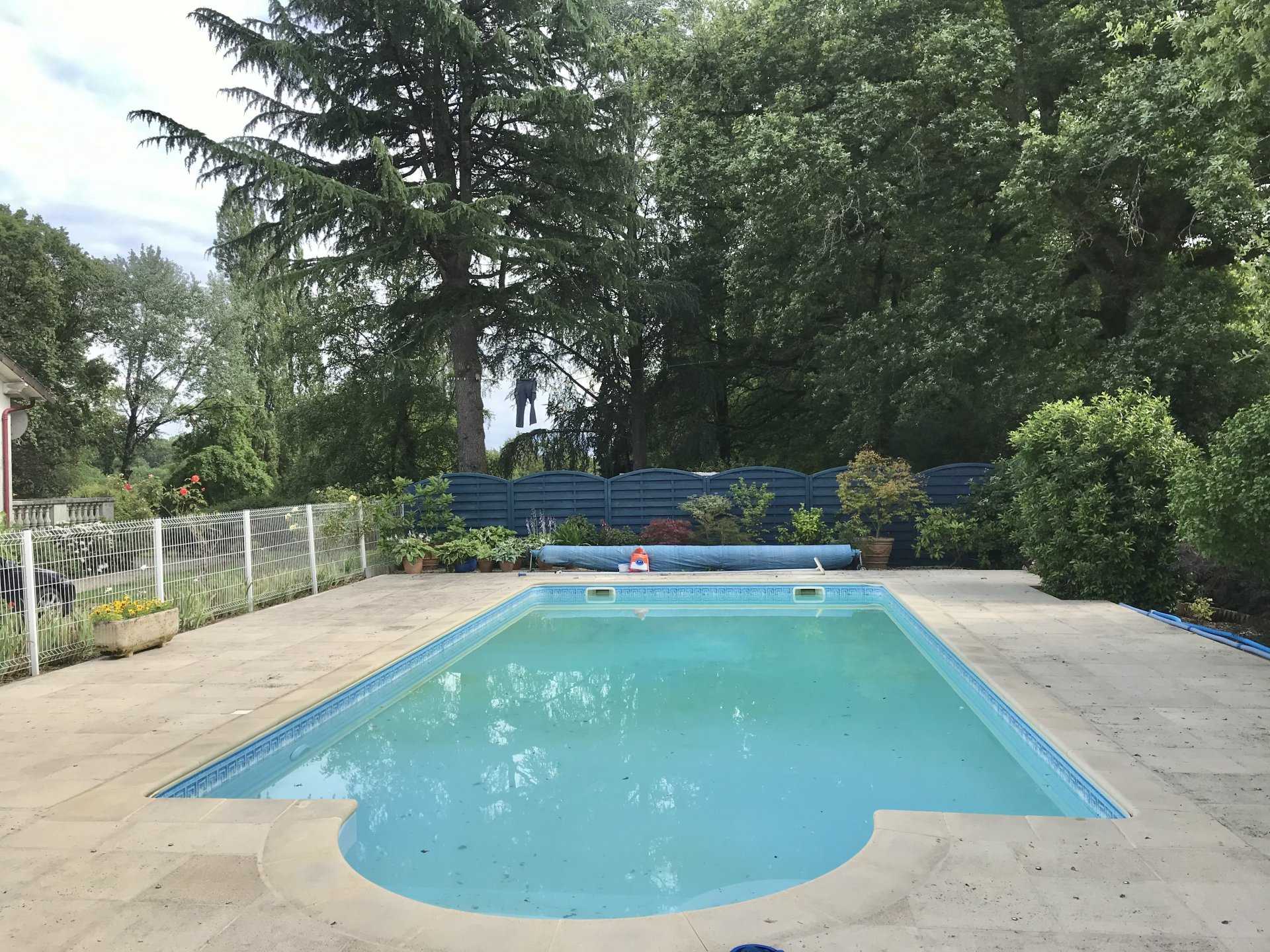 House in Bussiere-Poitevine, Nouvelle-Aquitaine 10828695