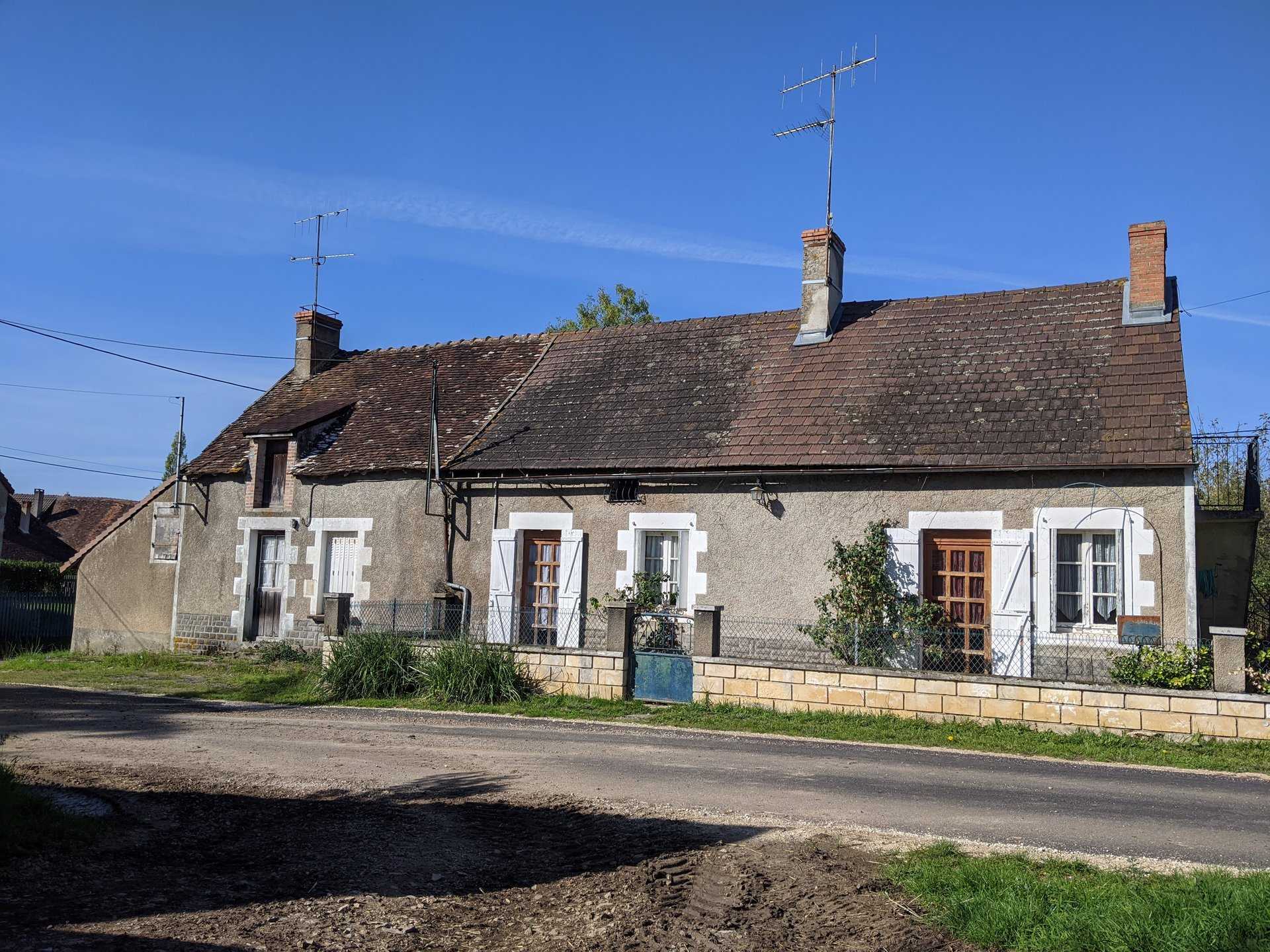 Hus i La Trimouille, Nouvelle-Aquitaine 10828697