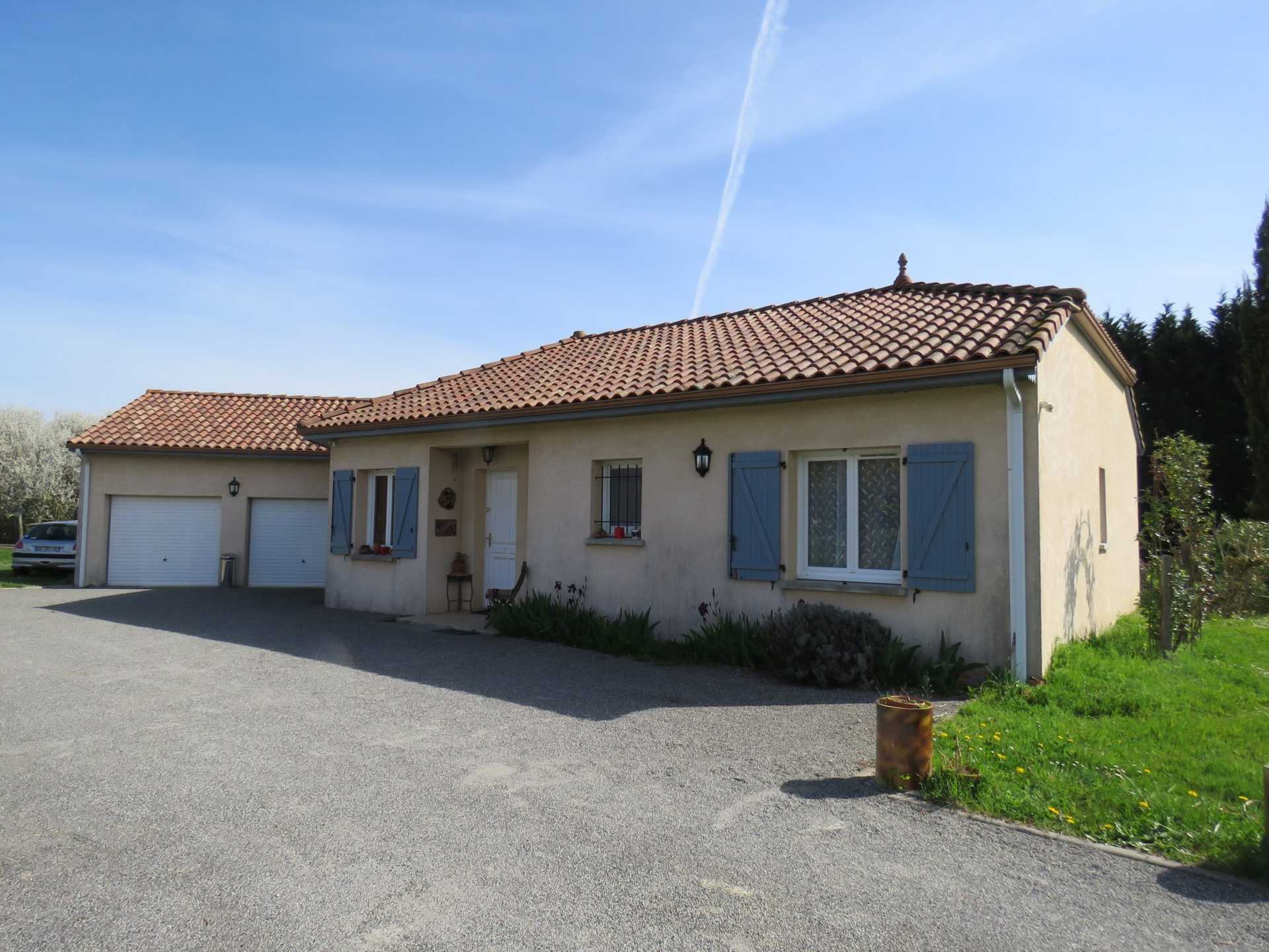 Rumah di Castelnau-Magnoac, Occitanie 10828710