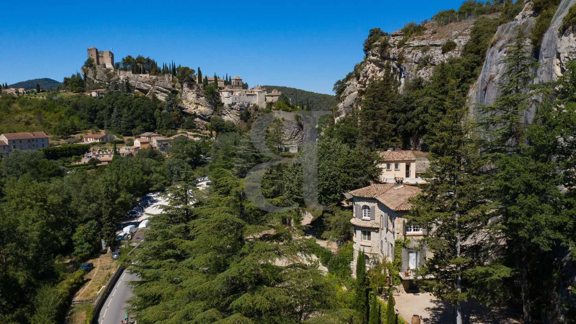 жилой дом в Vaison-la-Romaine, Provence-Alpes-Côte d'Azur 10828798