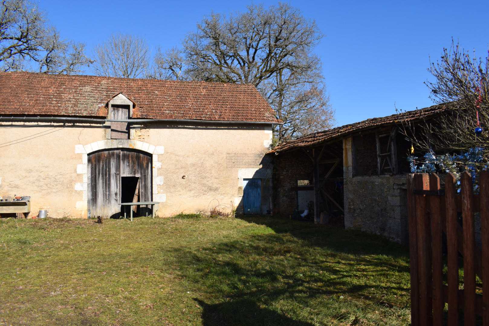 房子 在 Saint-Cyprien, Nouvelle-Aquitaine 10828885