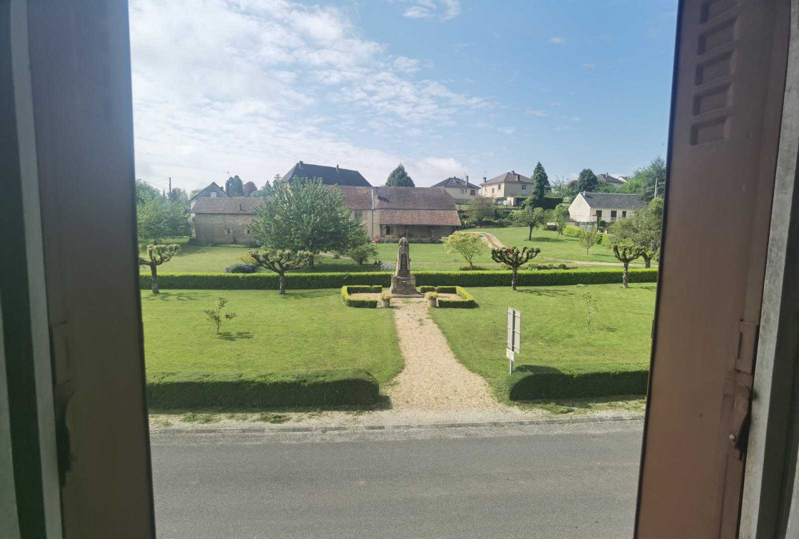 Haus im Hautefort, Nouvelle-Aquitaine 10829024