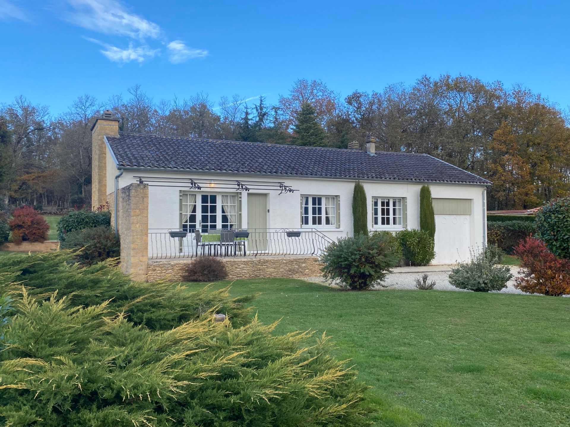 House in Le Bugue, Nouvelle-Aquitaine 10829061