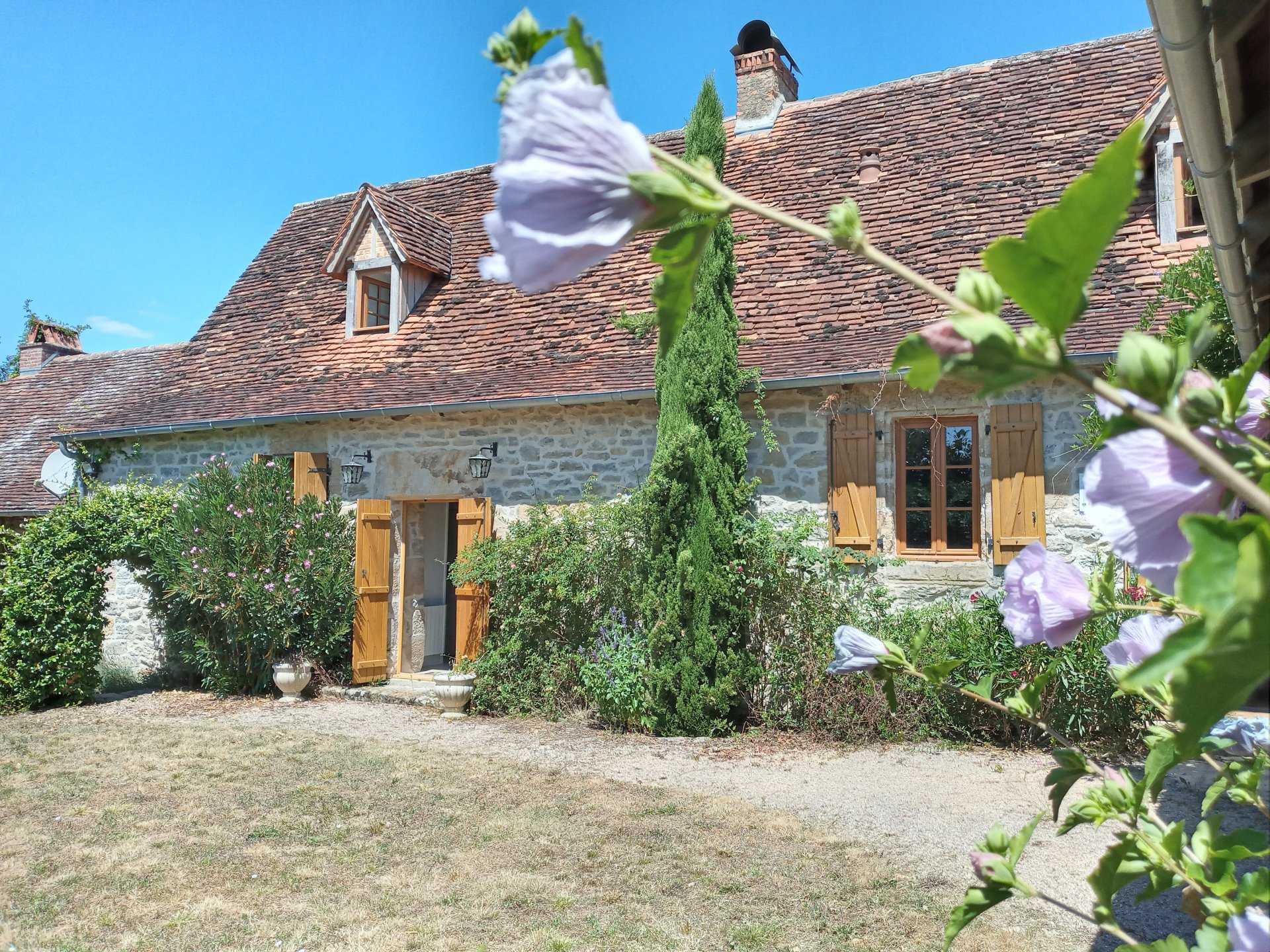Huis in Lacapelle-Marival, Occitanië 10829067