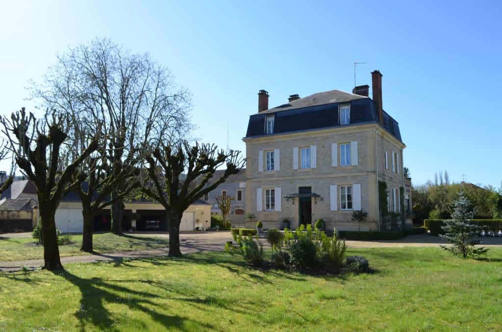 Будинок в Montignac, Nouvelle-Aquitaine 10829072