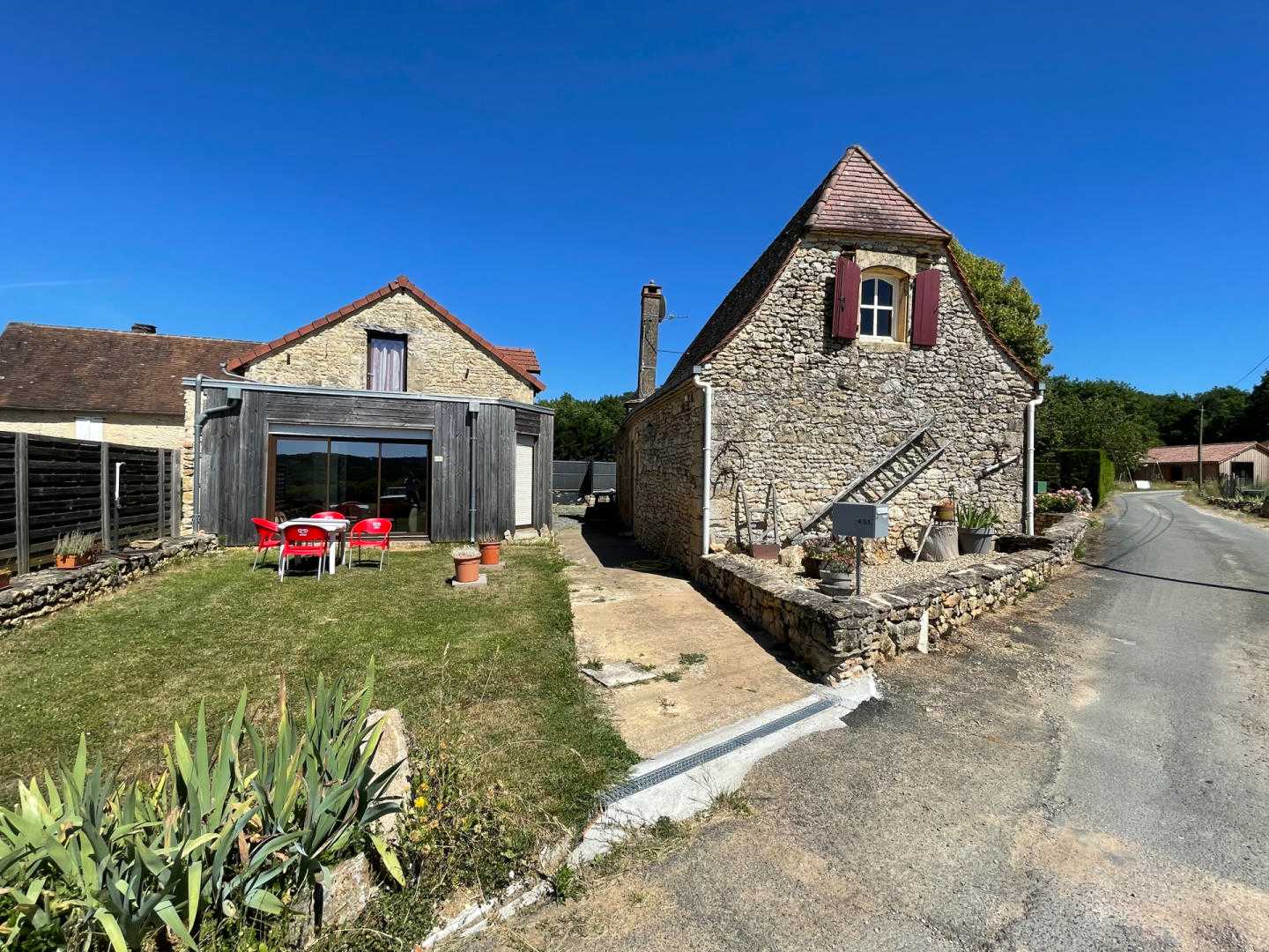 Rumah di Auba, Nouvelle-Aquitaine 10829083