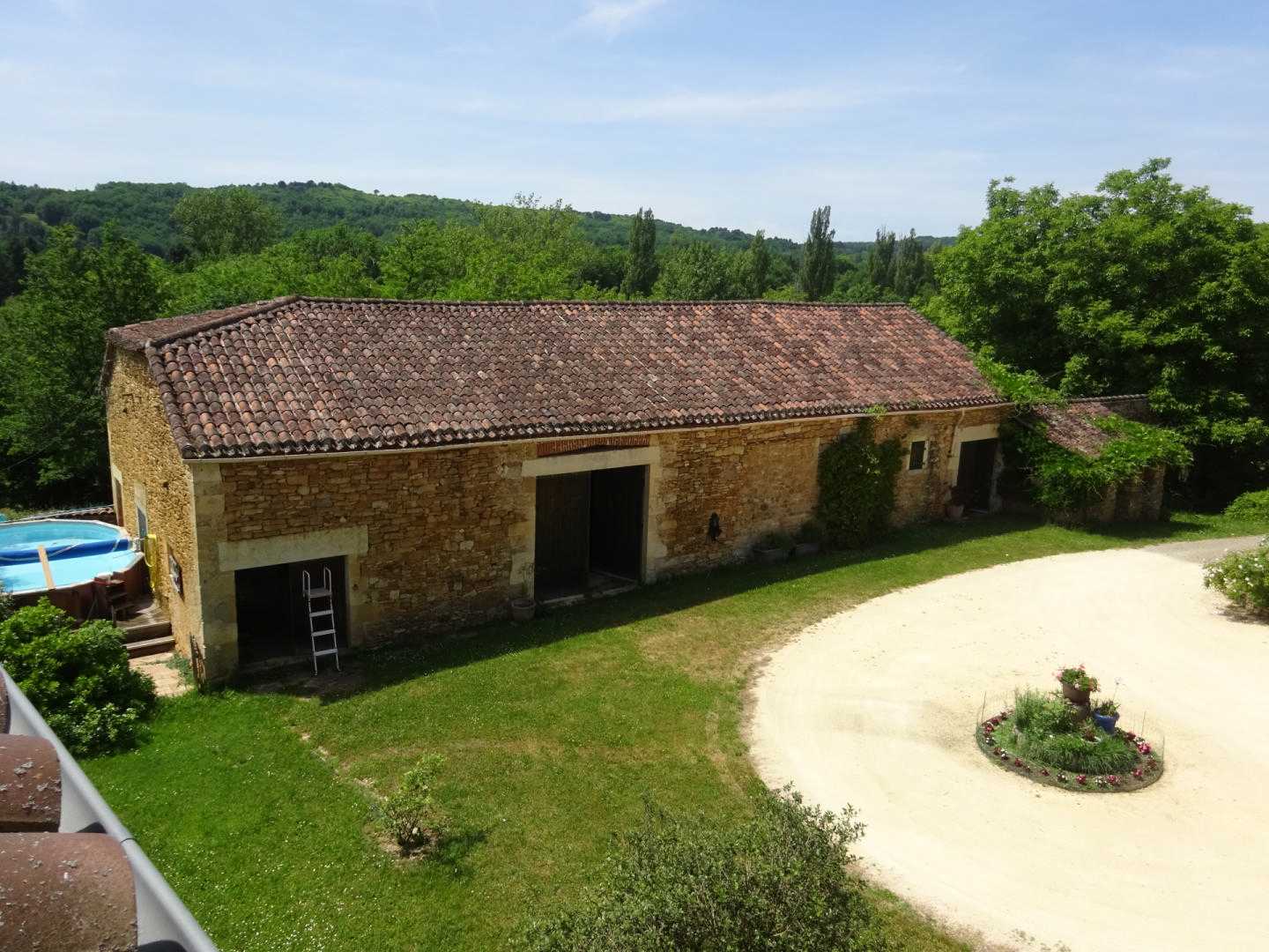 casa no Puy-l'Évéque, Occitânia 10829115