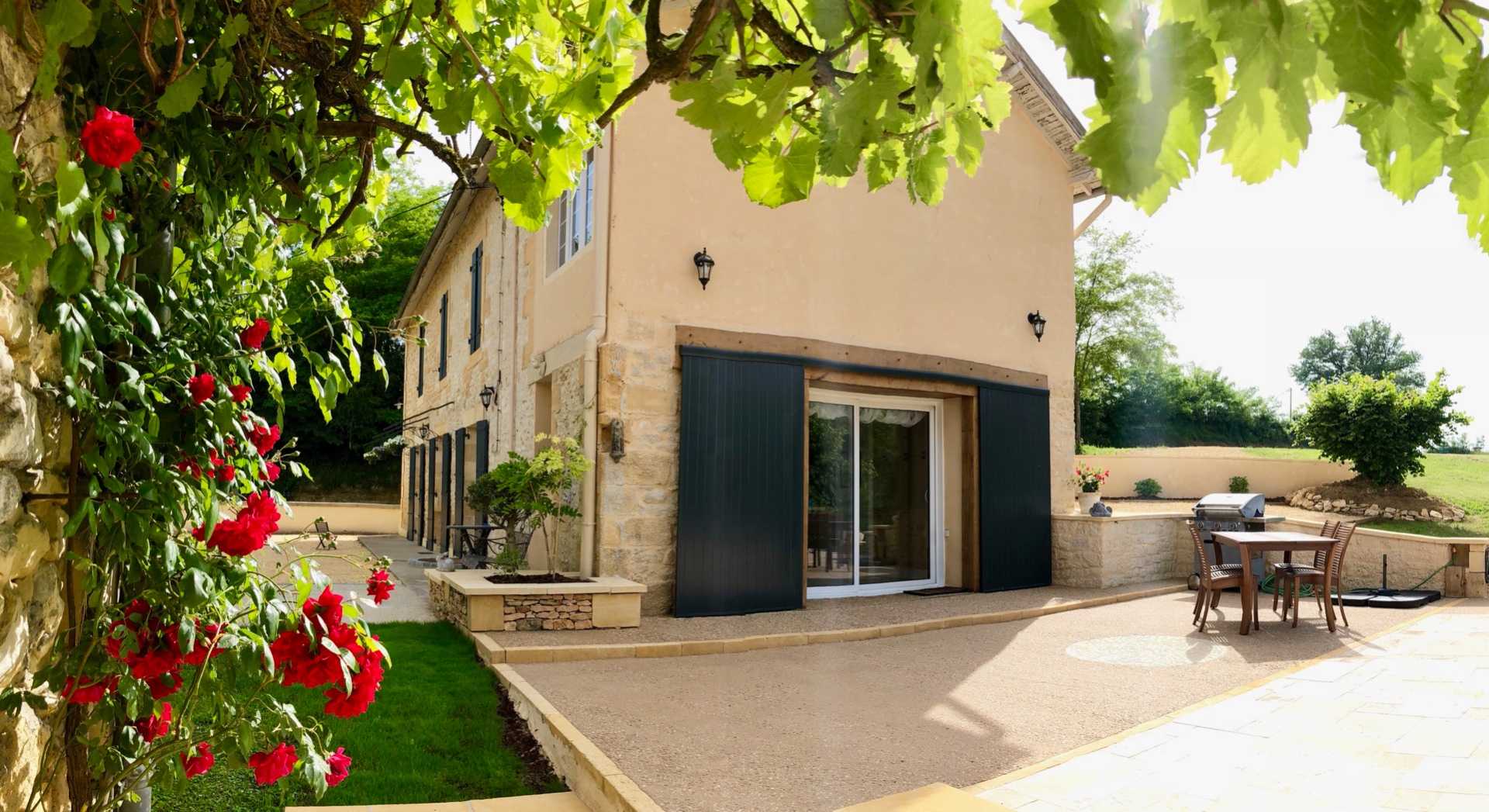 σπίτι σε Vitrac, Nouvelle-Aquitaine 10829138