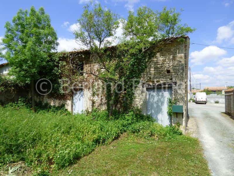 房子 在 Brioux-sur-Boutonne, Nouvelle-Aquitaine 10829340