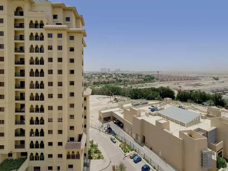 Condominium dans Warisan, Dubaï 10829368